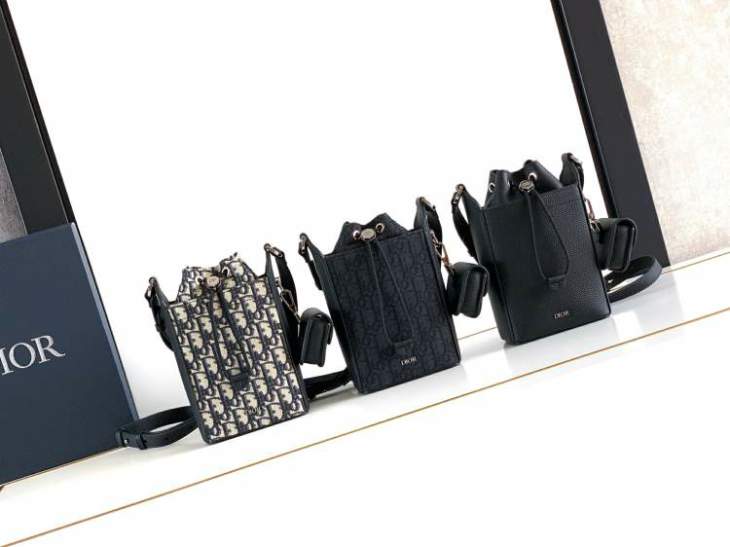 Picture of Dior Mens Bags _SKUfw239336170fw